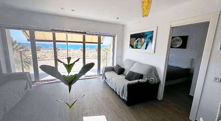 Charming rental apartment with patio & jacuzzi | Next to the beach | Pet-friendly — photo 2