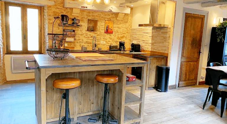 Vacation home with pool & hot tub — photo 4