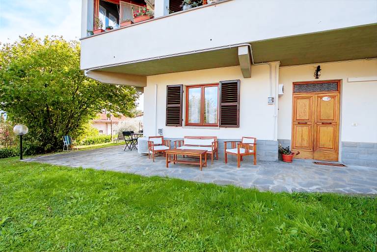 Vacation home with yard, fast internet & patio | City view in Poppi