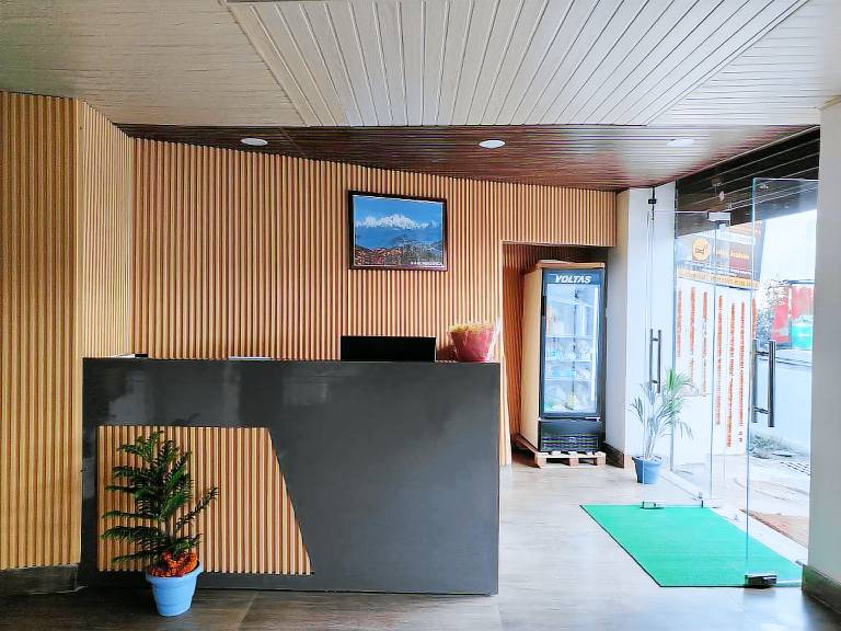 Himalayan Haveli Fooding and Lodging