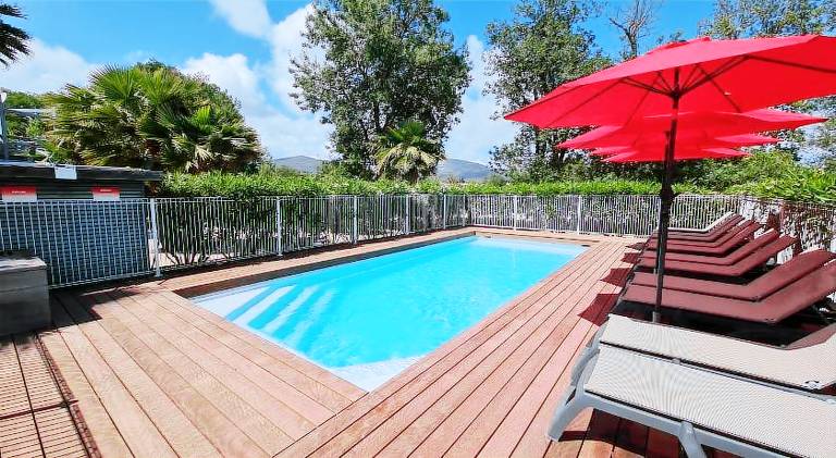 Beautiful apartment with garden, pool & patio | Pets allowed — photo 4