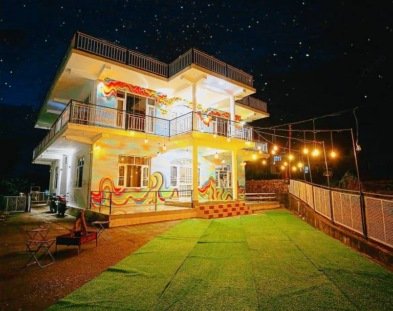 The Bunksters Bir in Baijnath