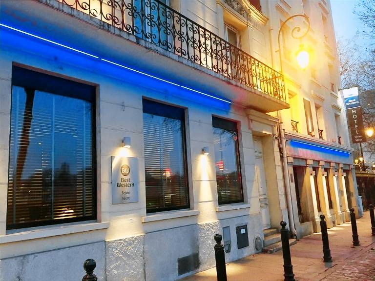 Best Western Seine West Hotel in Suresnes