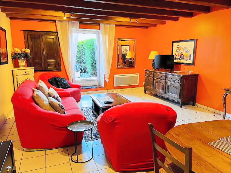 Charming Riverside Cottage with Modern Amenities & Scenic Views - 28 Rue du Charmont, Lironcourt — photo 2