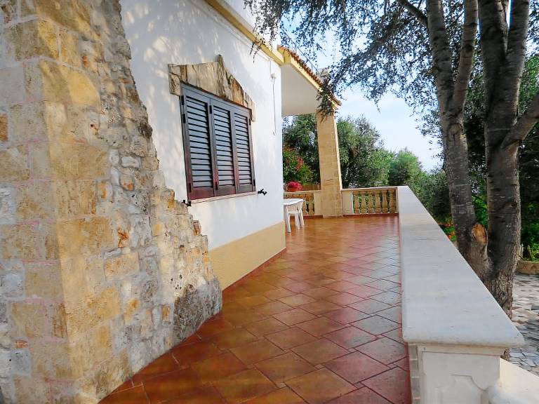 Villa with garden & patio | Beach view — photo 5