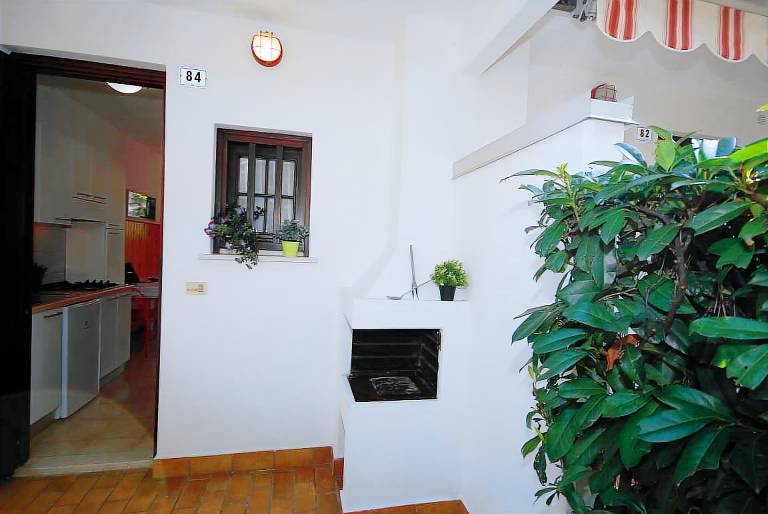 Beautiful rental apartment with pool, terrace & garden | Pets allowed — photo 3