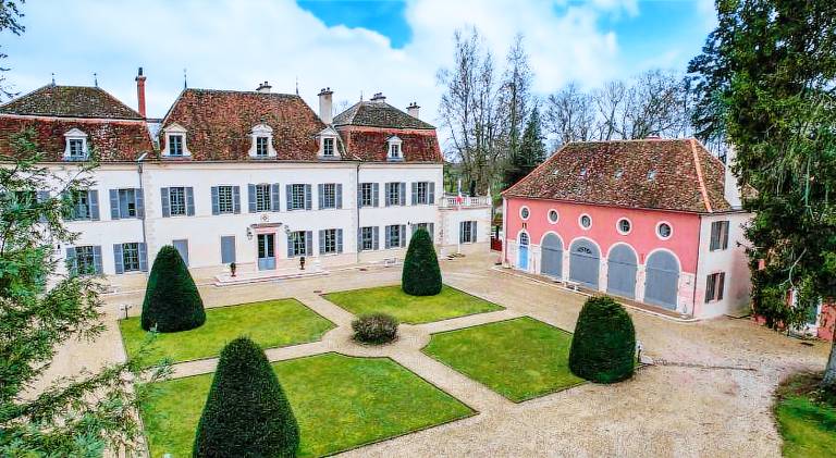 CHATEAU DE QUINCEY in Dijon