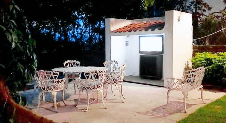Vacation home with pool | Pets allowed — photo 5