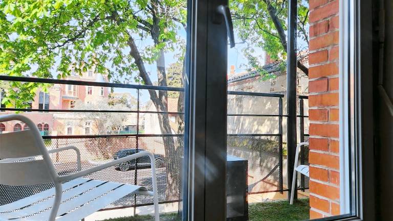 Rental apartment with patio | Next to Basilica of Saint-Sernin | Suitable for remote work | Dogs allowed — photo 5