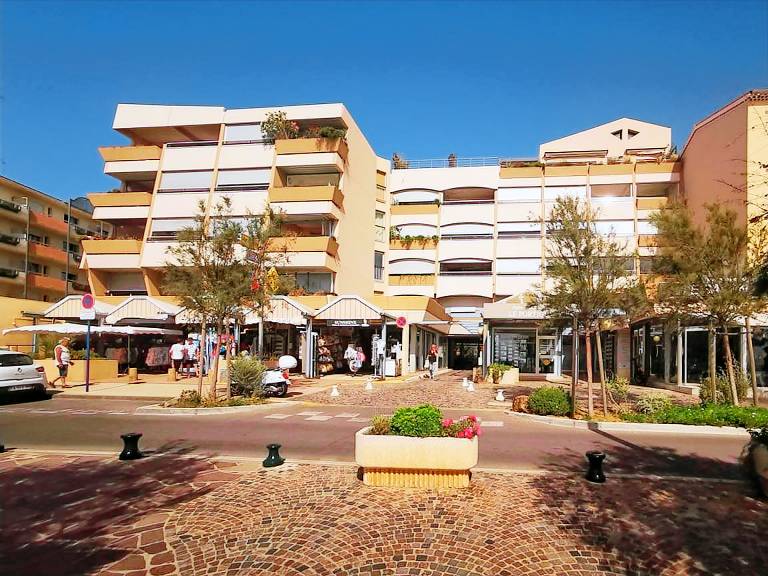 Studio with 1 room for 3 persons in Le Lavandou