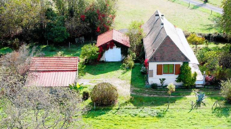 Vacation home with yard, terrace & BBQ in Bergerac