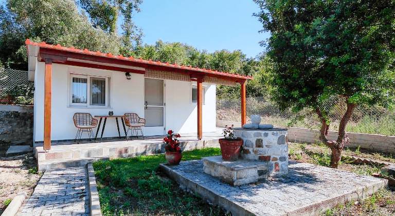 Beautiful vacation home with barbeque, yard & terrace | Next to the beach | Pet-friendly — photo 5