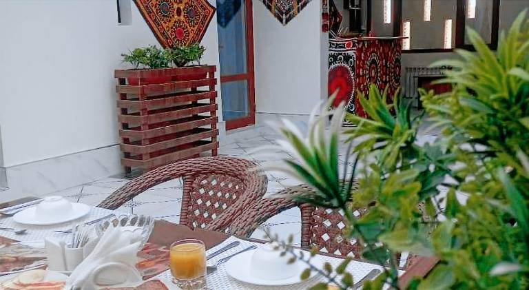 Art Suzani National House — photo 4