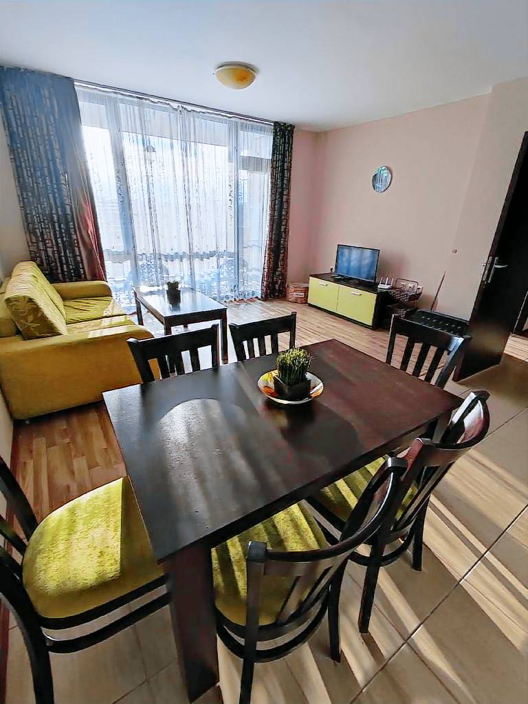 Pleasant rental apartment with BBQ, pool & yard | Beach nearby | Perfect for remote work | Pets are welcome — photo 3