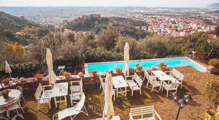 Rental apartment with grill, pool & terrace — photo 3