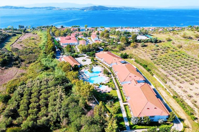 θέρετρο Komitsa Beach