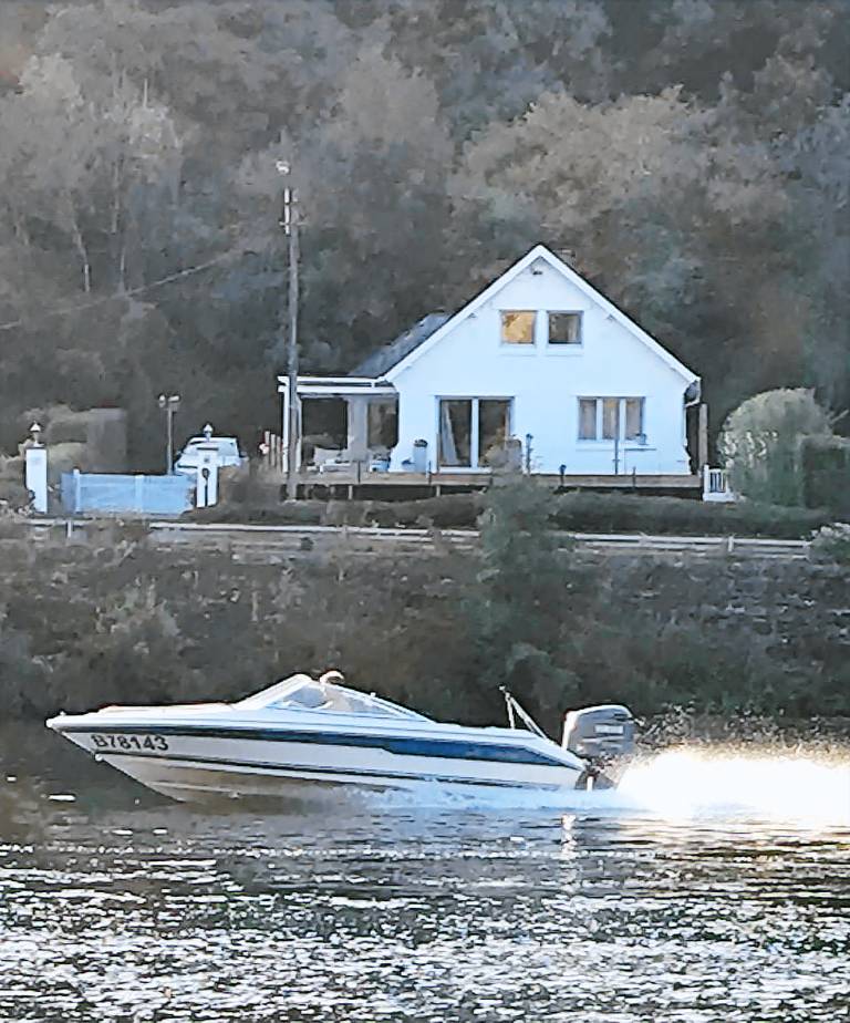 Beautiful villa with exceptional view at the river front — photo 4