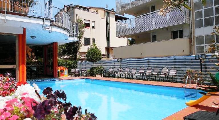 Hotel Universo — photo 2