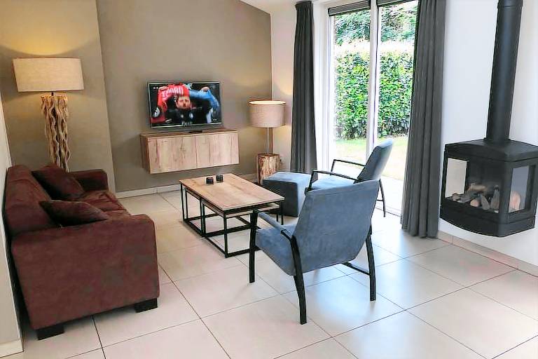 Villa with heated pool, garden & patio in Arcen