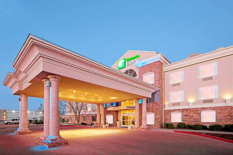 Holiday Inn Express & Suites Eagle Pass by IHG — photo 2