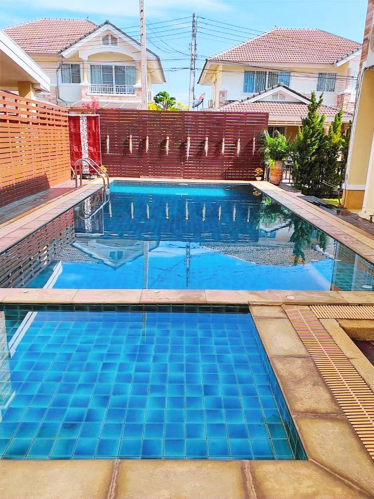Ample vacation home with barbecue & pool | Suitable for remote work | Pet-friendly — photo 5