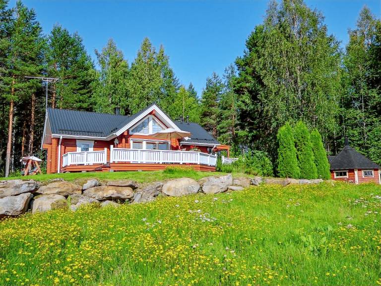 House with sauna & patio | Nature view in Joensuu