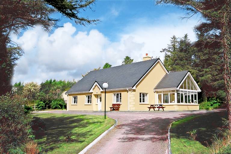 3 Bed in Bantry oc i086