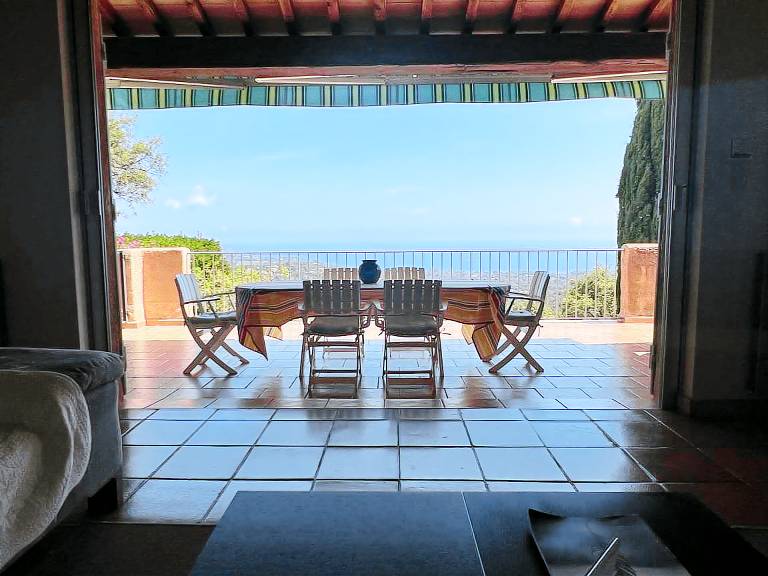 Vacation home with garden & private pool — photo 4