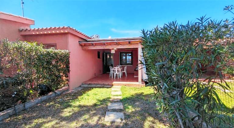 House with 2 rooms for 4 persons in Muravera