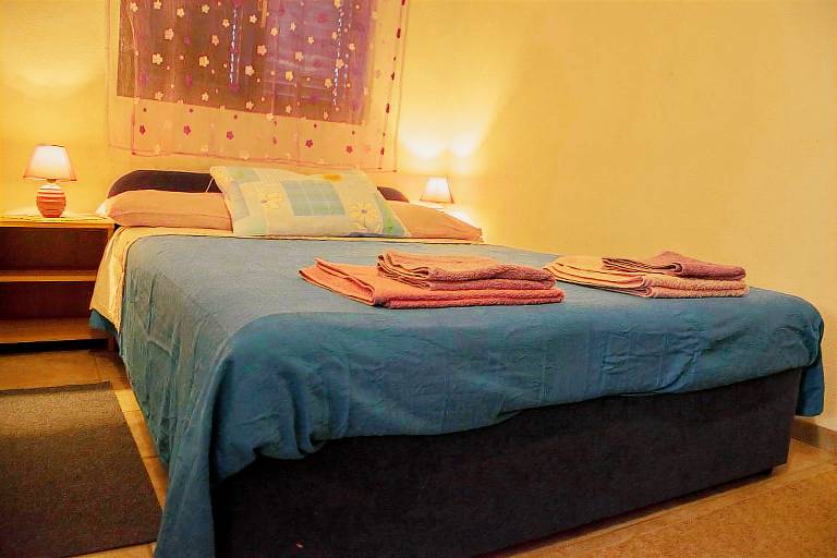 One bedroom apartment with terrace and sea view Cove Prapratna - Prapatna, Hvar (A-12207-a) — photo 5