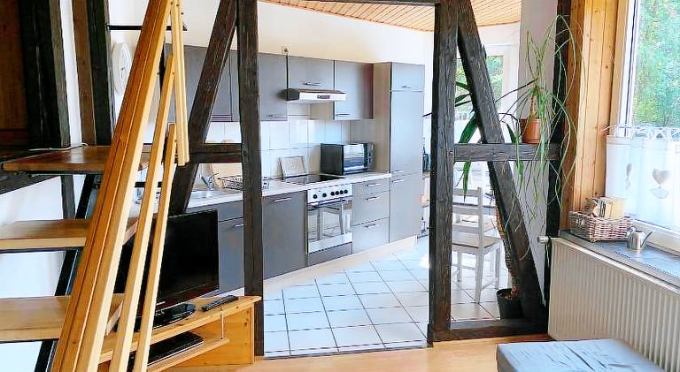 Rental apartment with yard — photo 2