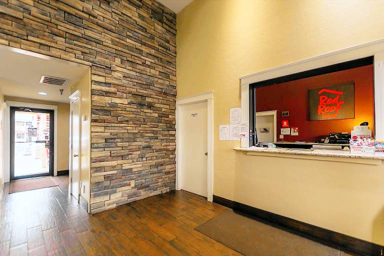 Red Roof Inn Oklahoma Airport – I-40 W/Fairgrounds — photo 4