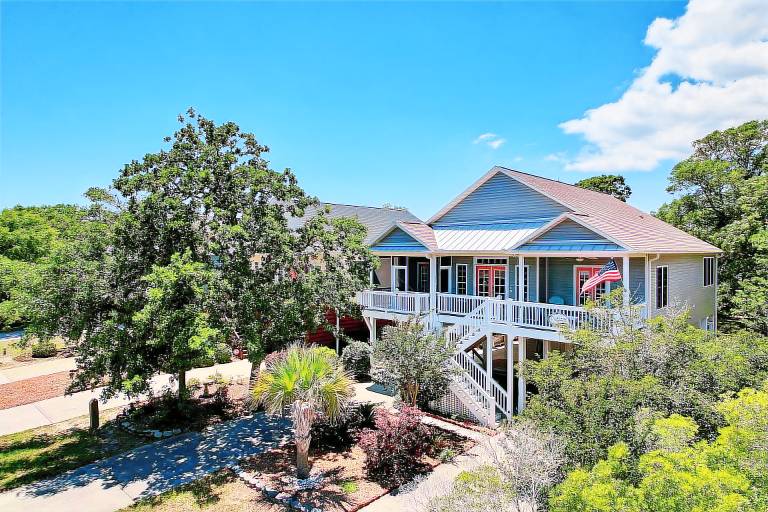 House Oak Island