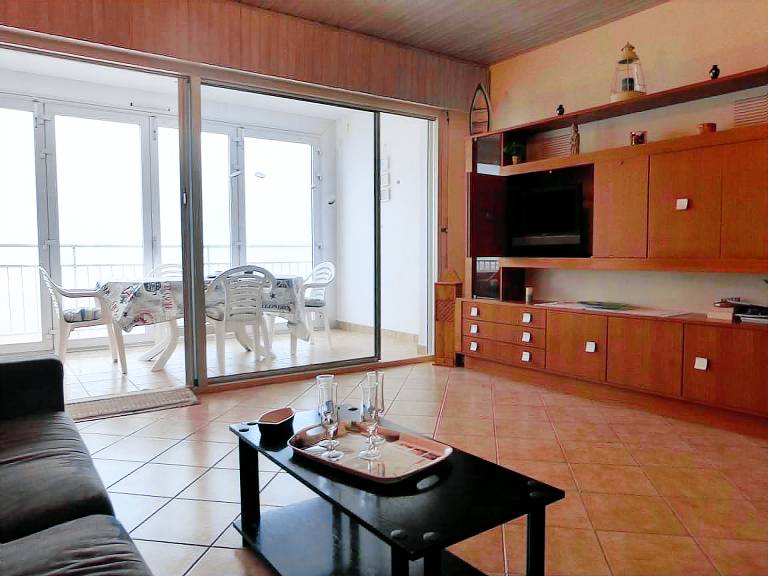 Spacious Studio 4 Pers. Saint-Gilles-Croix-de-Vie, Sea View, Balcony, Beach Access — photo 3