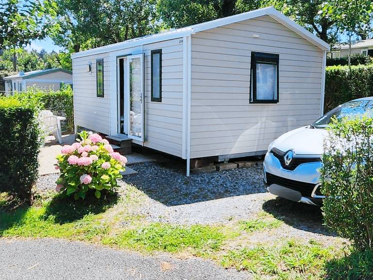 Mobile home with terrace — photo 4