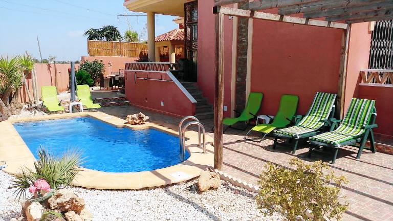 Villa Los Montesinos