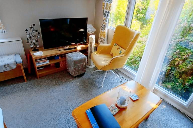 Family-oriented wonderful lodge with yard, BBQ & pool | Beach nearby | Pets allowed — photo 2