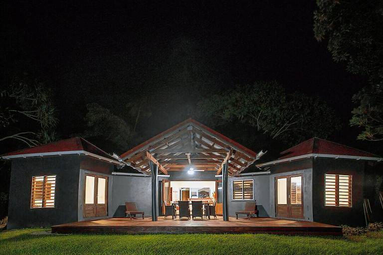 House Mele Maat