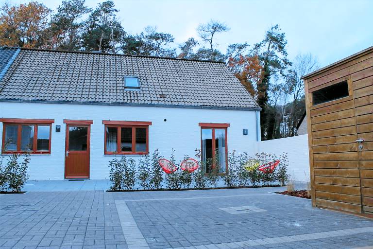 Bungalow with terrace, barbecue & yard | Nature view — photo 5