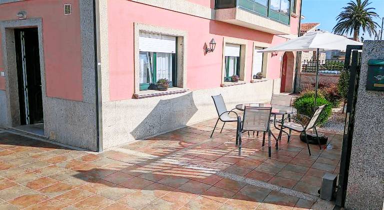 Apartment with 2 rooms for 4 persons in Sanxenxo