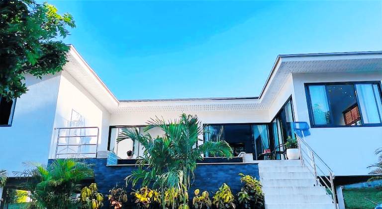 Villa with terrace, yard & pool — photo 5