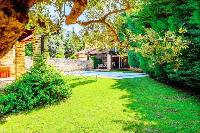 Fully equipped lovely villa with barbecue, terrace & pool | Pet-friendly — photo 2