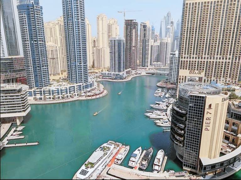 Condo  Dubai Marina