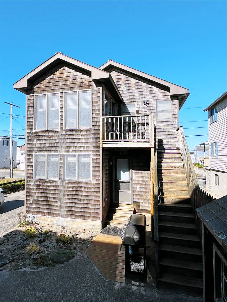 House  Drakes Island