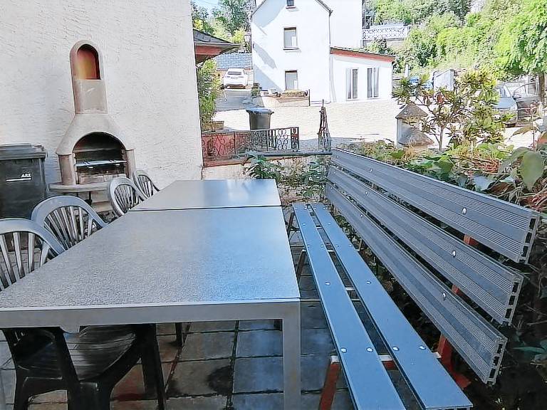Vacation home with patio & garden — photo 3