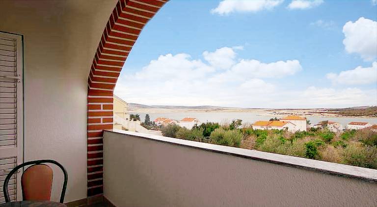 Studioapartment in Novalja mit Meerblick, Terrasse, Klimaanlage, W-LAN (3565-8) — photo 2