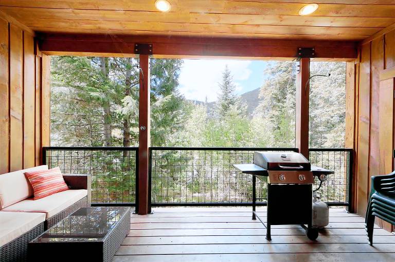 House with fast internet, pool & hot tub | Mountain view — photo 2