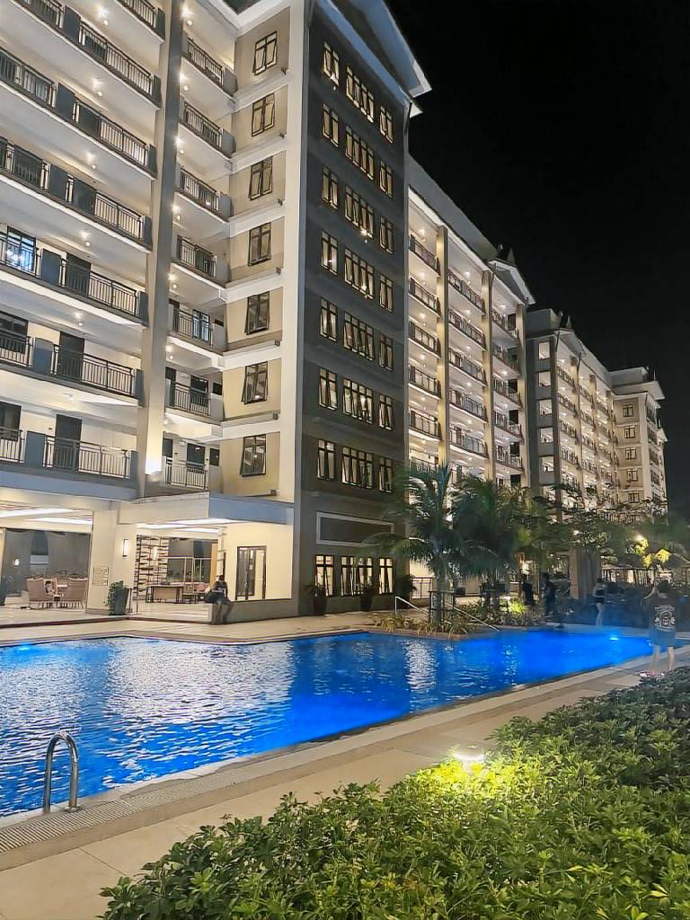 Hus Paranaque City
