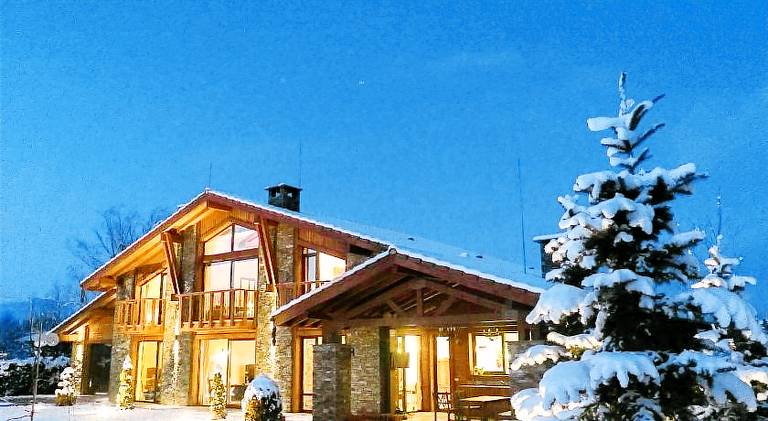 Spacious villa with pool & jacuzzi | Pet-friendly in Razlog