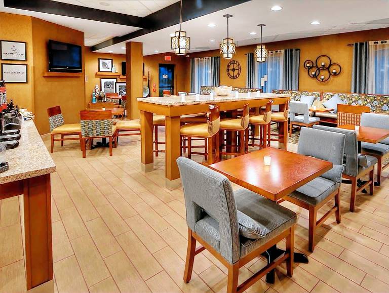 Hampton Inn Greensburg — photo 3